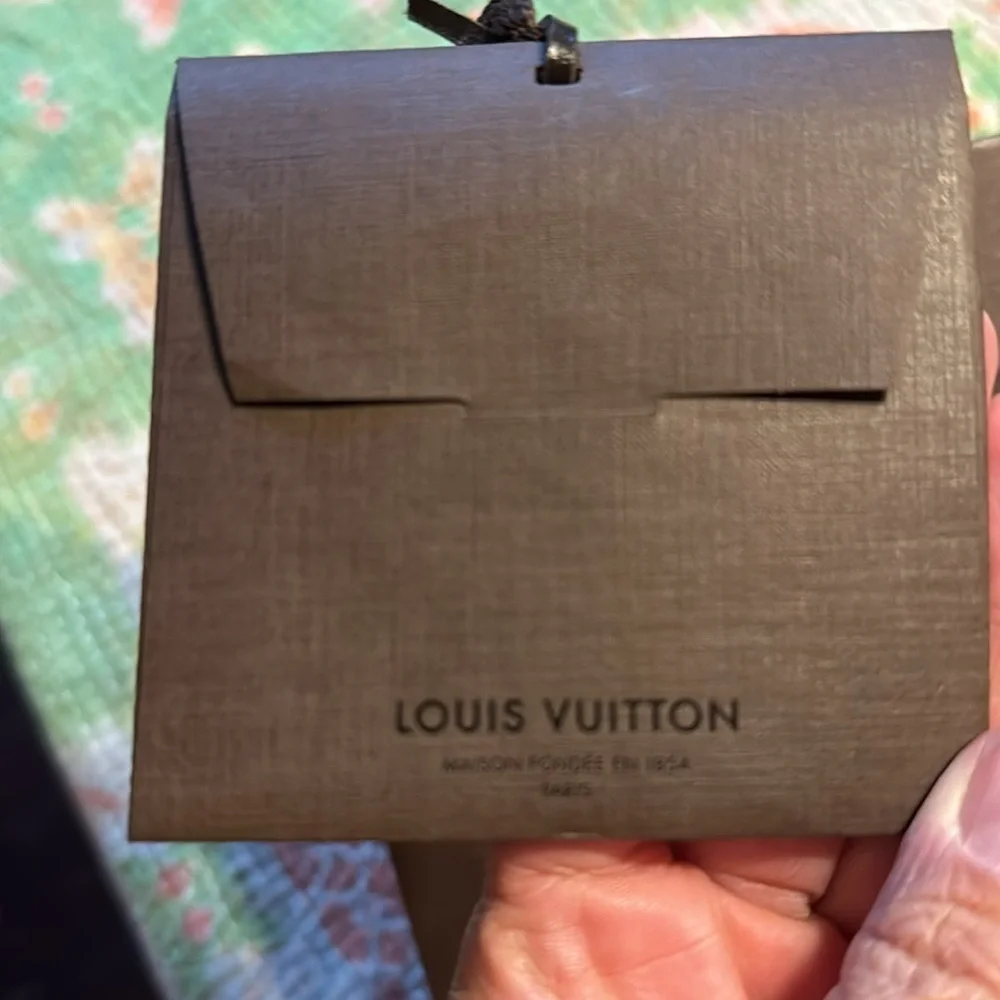 Louis Vuitton little brown gift bag. 10 x 8 x 2.5